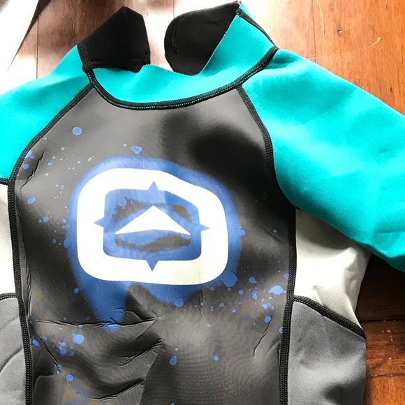THIS ITEM IS SOLD! Girls/Boys Wet Suit - Picture 1 of 4